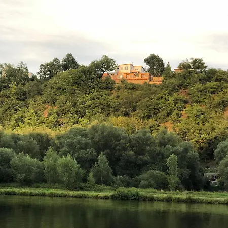 - B - Vyhlídka Nad řekou